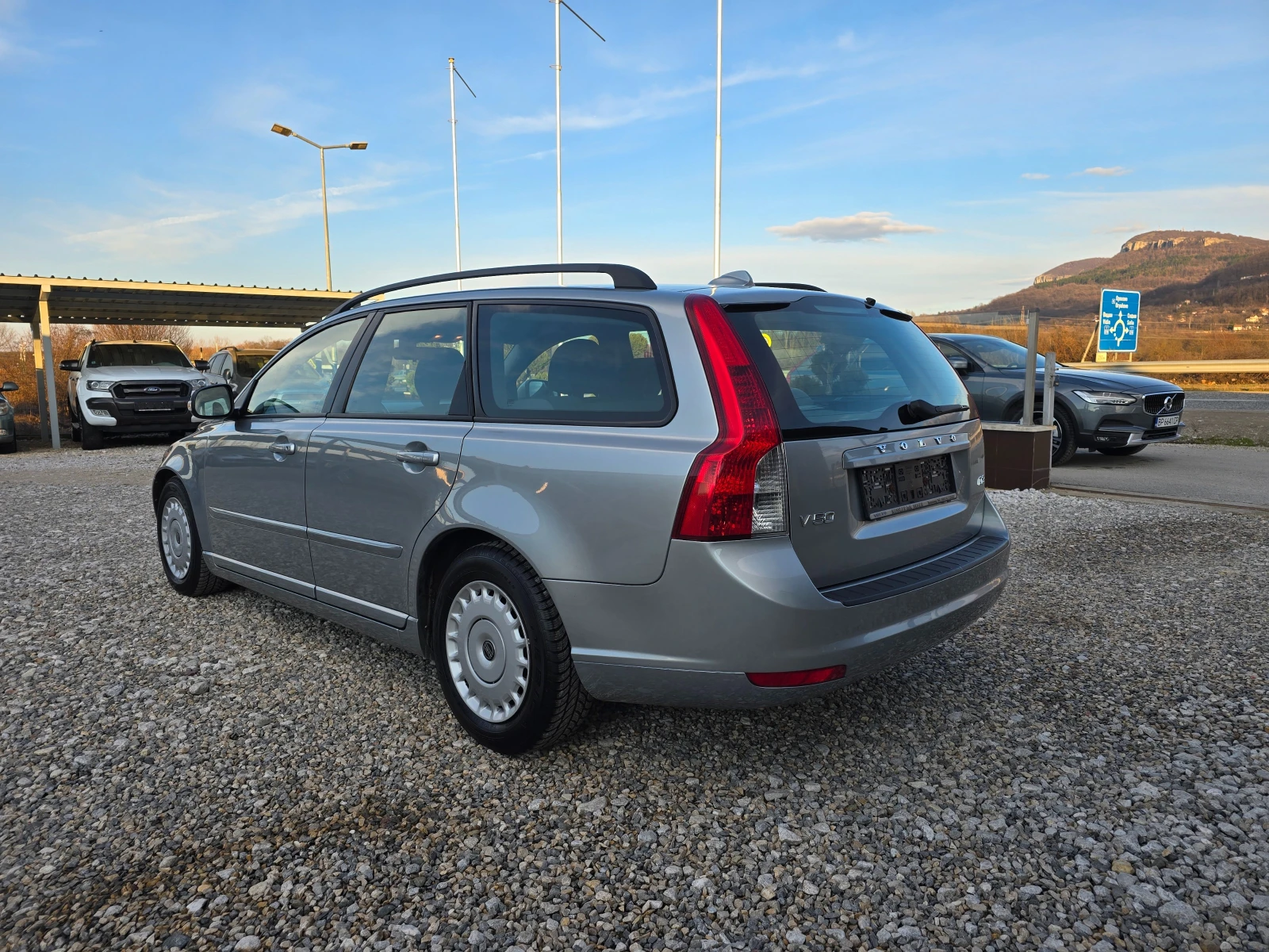 Volvo V50 1.6d 114кс ! ! РЕАЛНИ КИЛОМЕТРИ - изображение 3