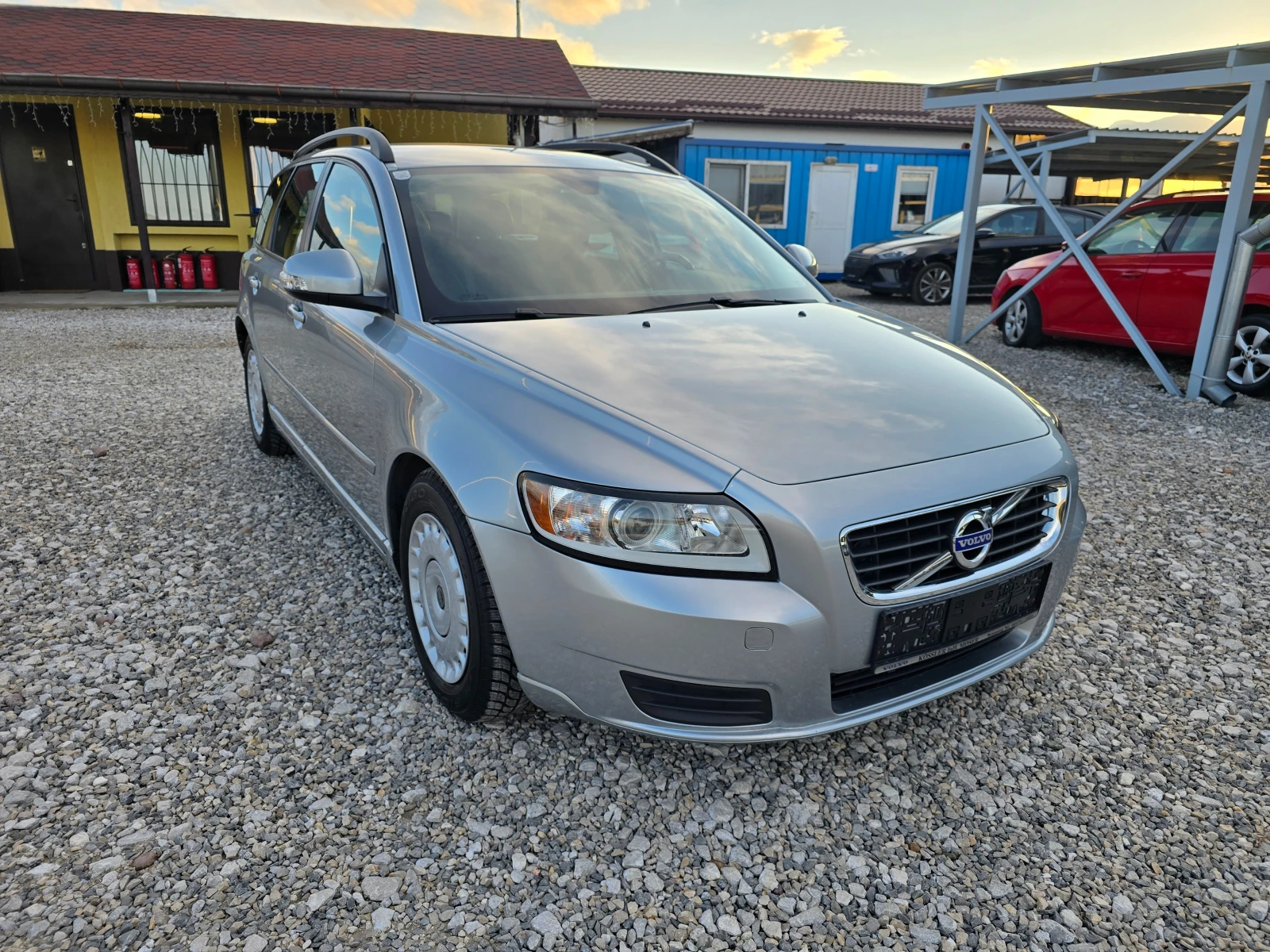 Volvo V50 1.6d 114кс ! ! РЕАЛНИ КИЛОМЕТРИ - изображение 7