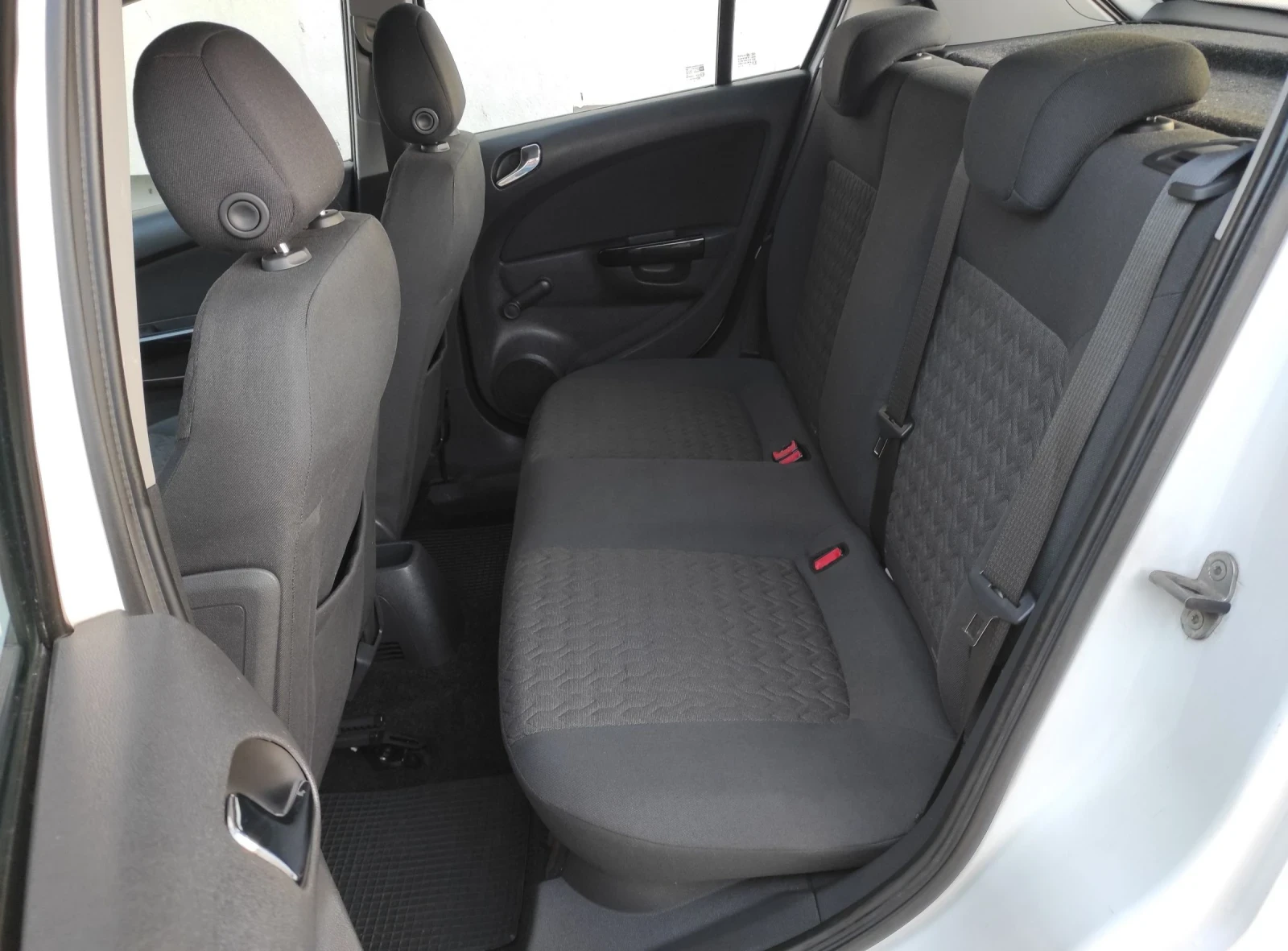 Opel Corsa /// BENZIN / GAS / EURO 5 | Mobile.bg � ����������� 7