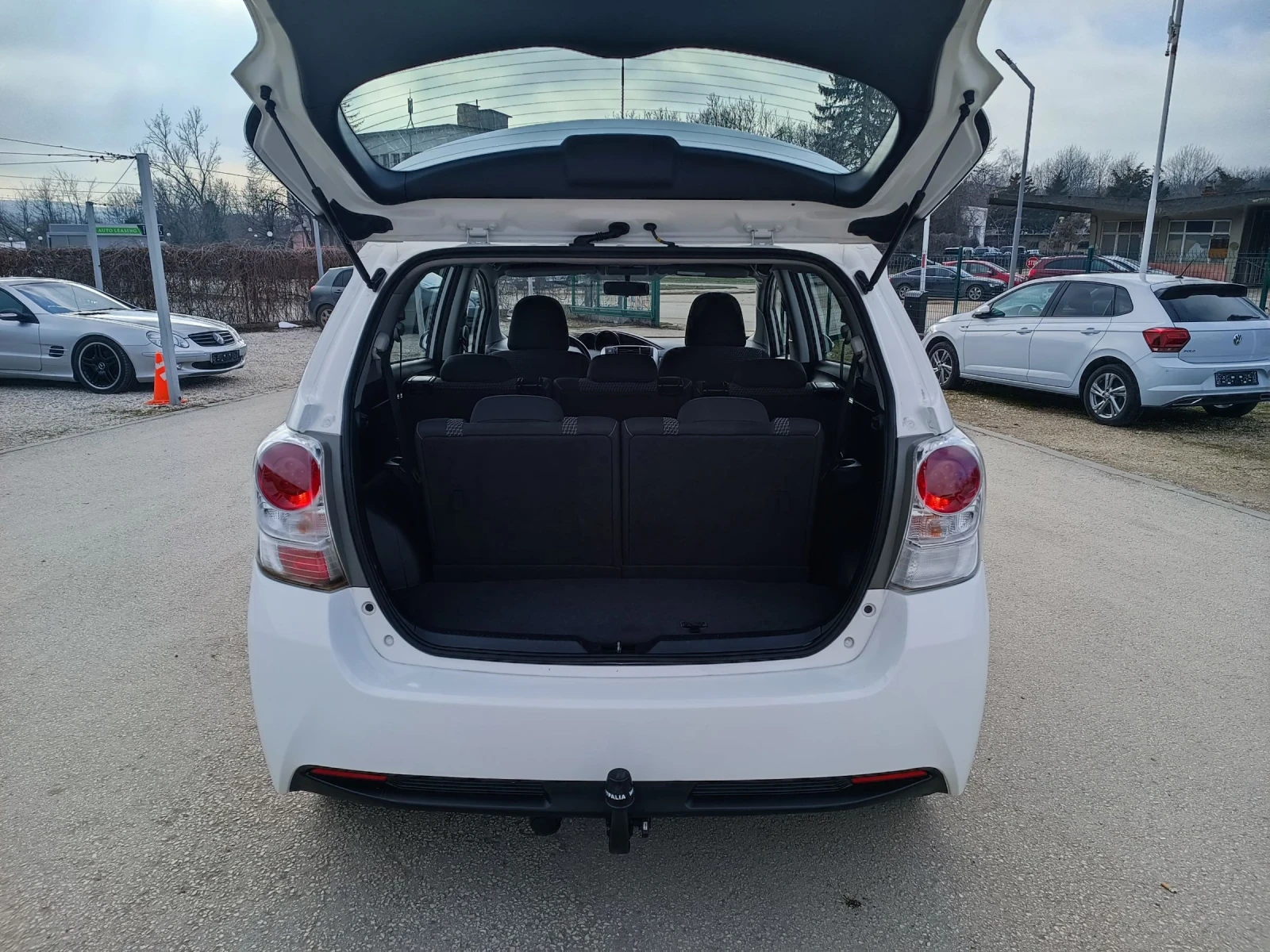 Toyota Verso 1.8i-147��-���������-�����-6��-NAVI-7� | Mobile.bg � ����������� 5