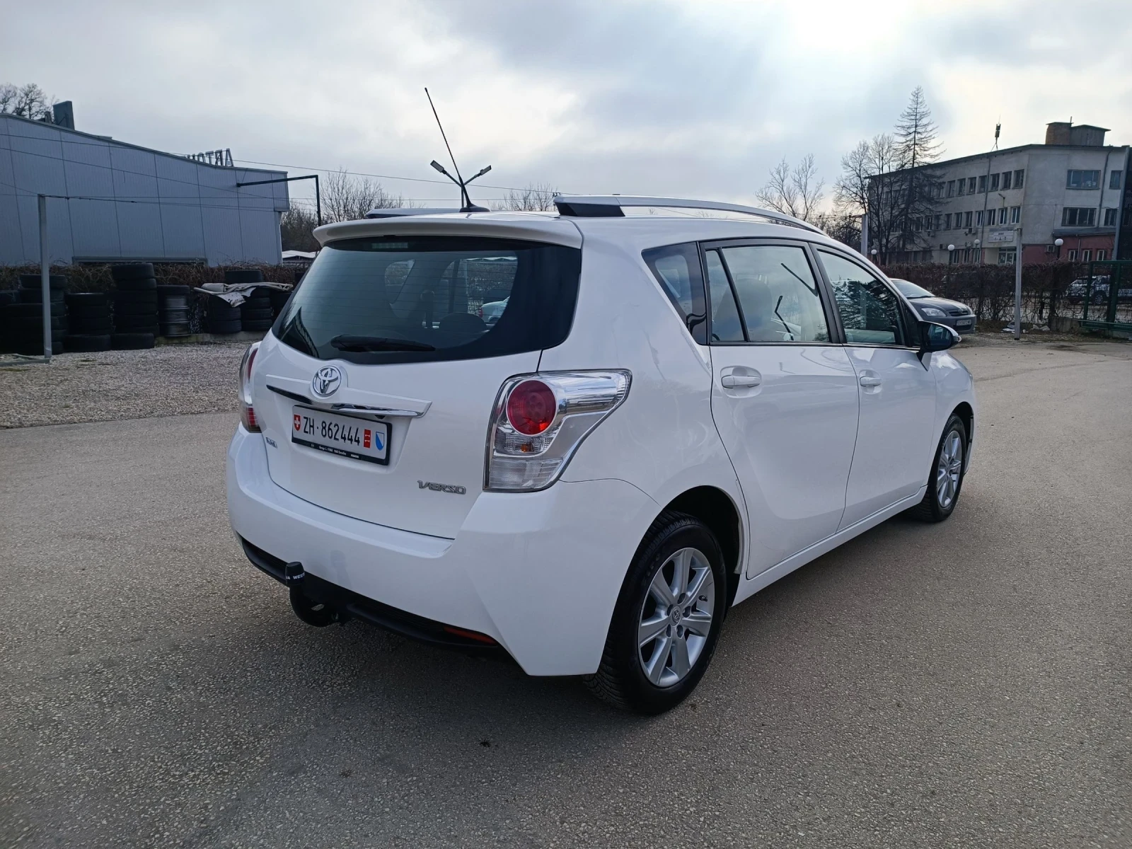 Toyota Verso 1.8i-147��-���������-�����-6��-NAVI-7� | Mobile.bg � ����������� 3