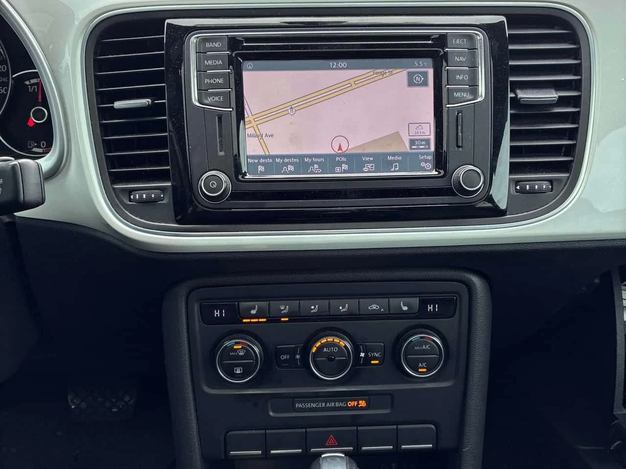 VW Beetle * 2dr Cpe Auto * CARFAX * ЦЕНА ДО БГ, снимка 9 - Автомобили и джипове - 53741128