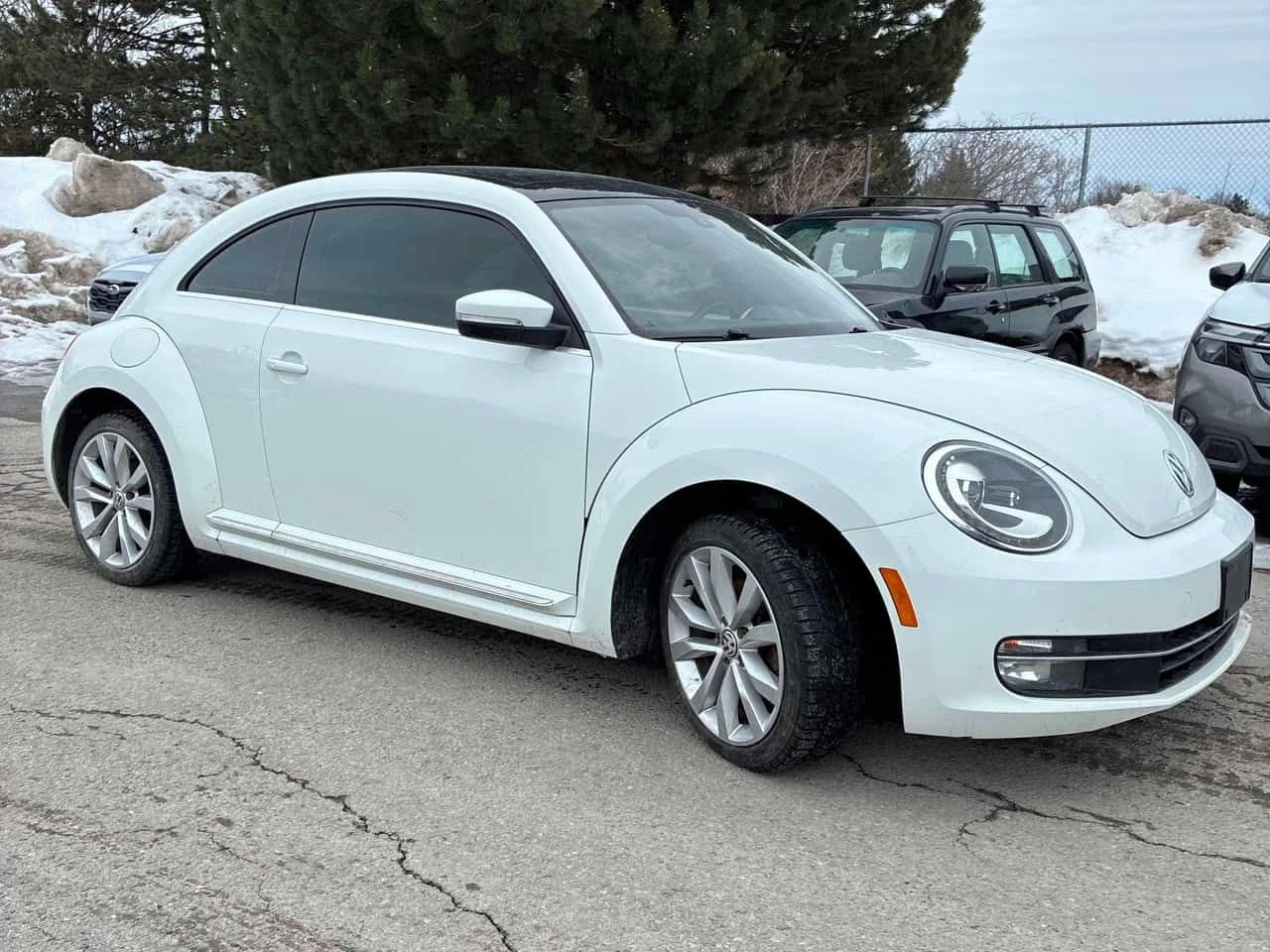 VW Beetle * 2dr Cpe Auto * CARFAX * ЦЕНА ДО БГ, снимка 3 - Автомобили и джипове - 53741128