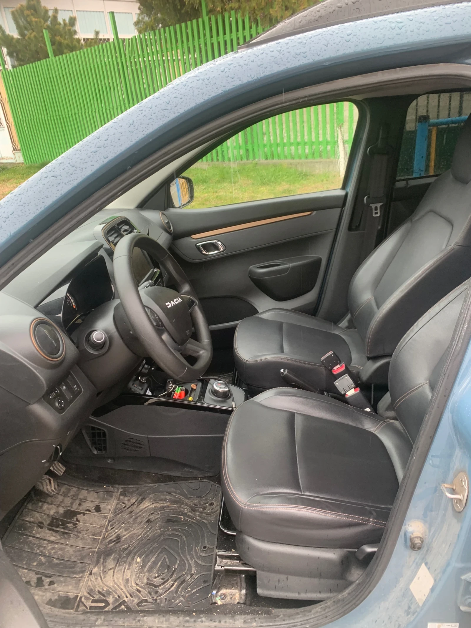 Dacia Spring, снимка 7 - Автомобили и джипове - 53863190