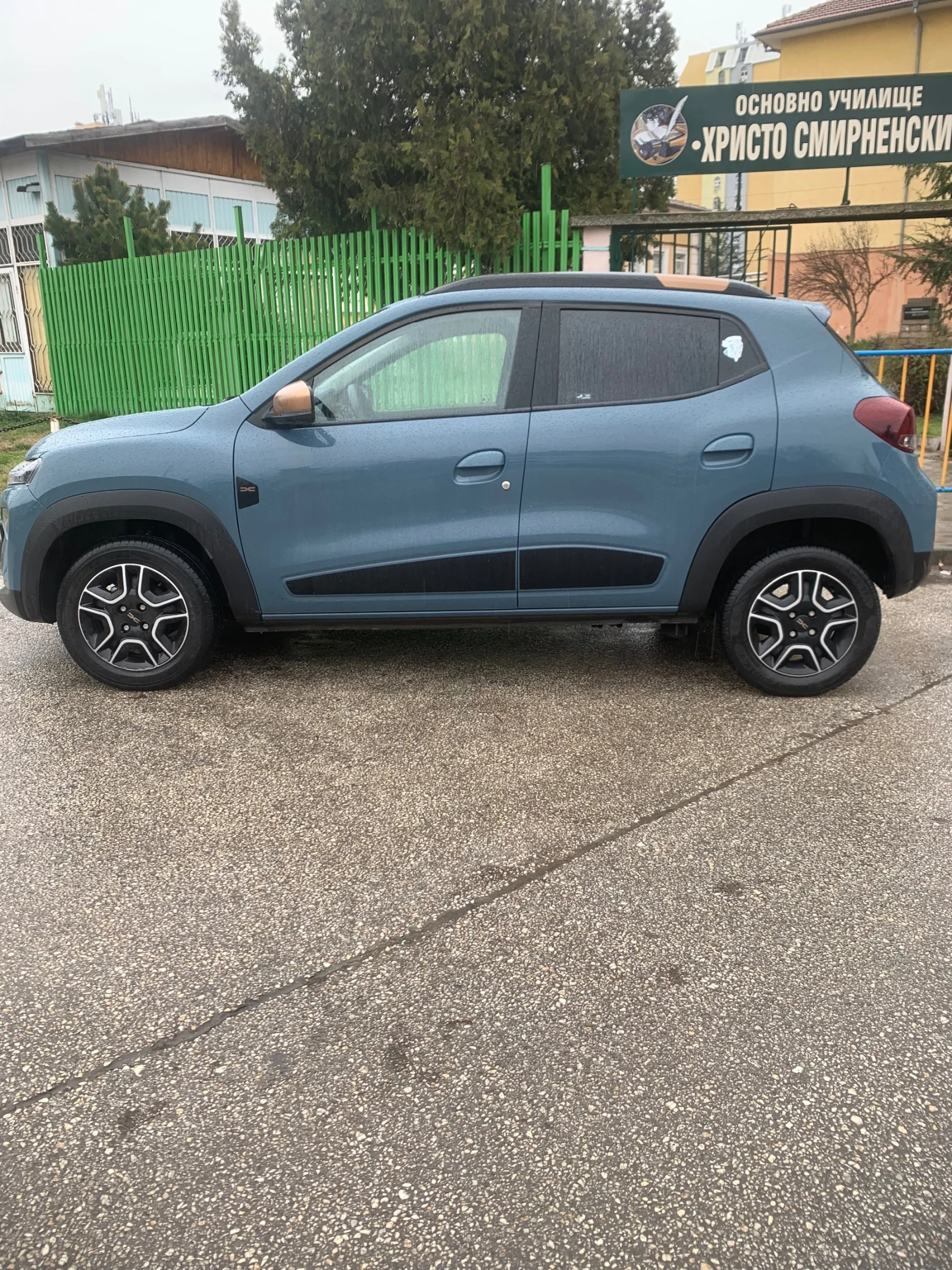 Dacia Spring, снимка 4 - Автомобили и джипове - 53863190