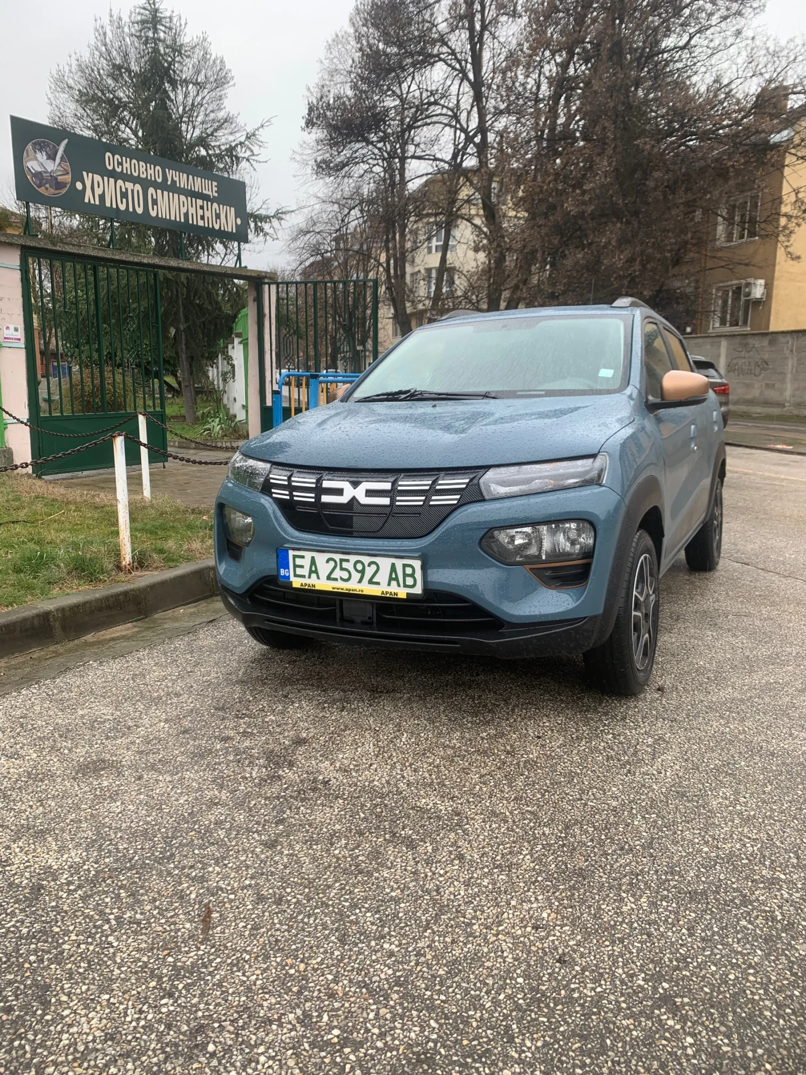 Dacia Spring, снимка 2 - Автомобили и джипове - 53863190