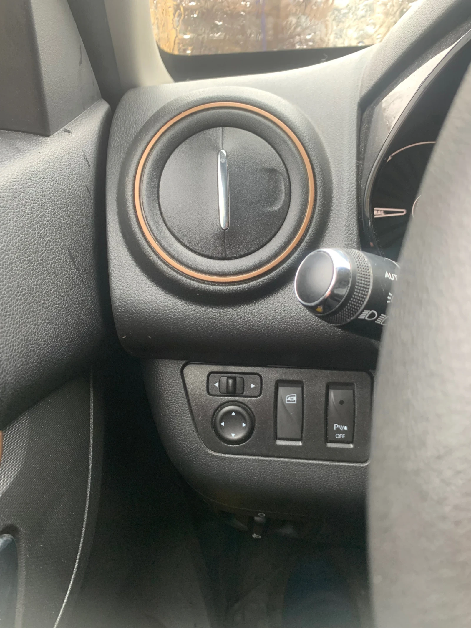 Dacia Spring, снимка 12 - Автомобили и джипове - 53863190