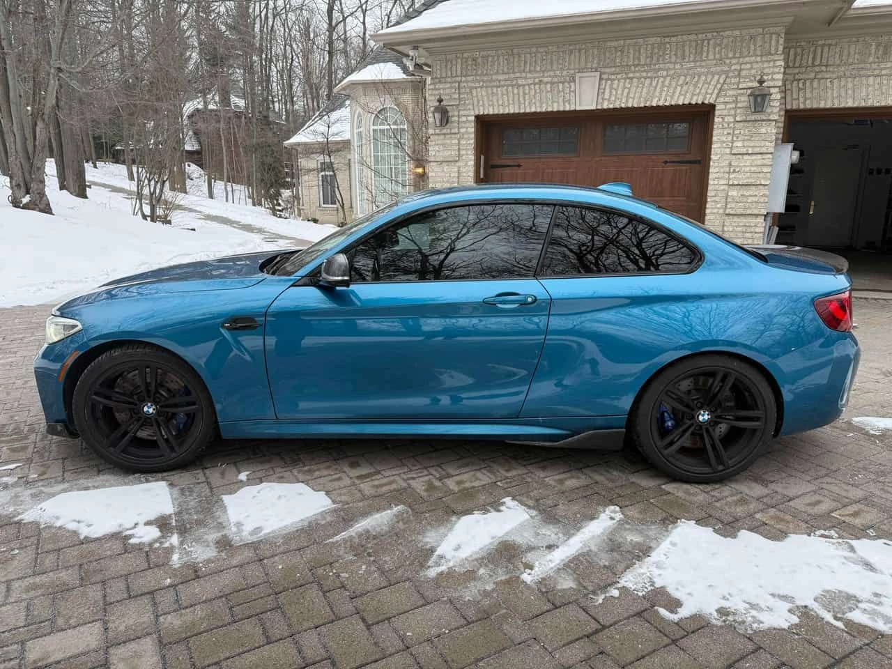 BMW M2 * 2dr Cpe * CARFAX * БЕЗ ПЪРВОНАЧАЛНА ВНОСКА, снимка 2 - Автомобили и джипове - 53998201