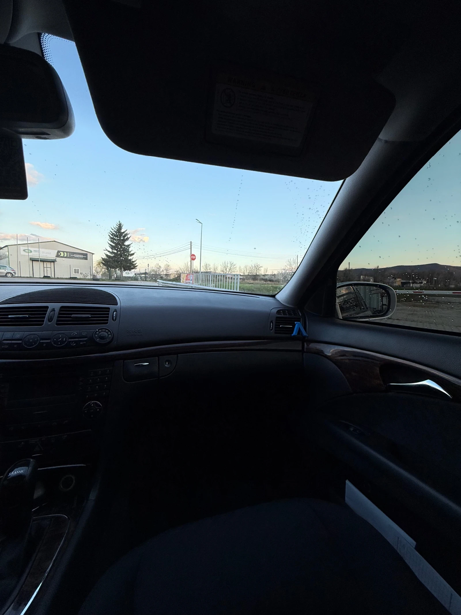 Mercedes-Benz E 270, снимка 7 - Автомобили и джипове - 54100559