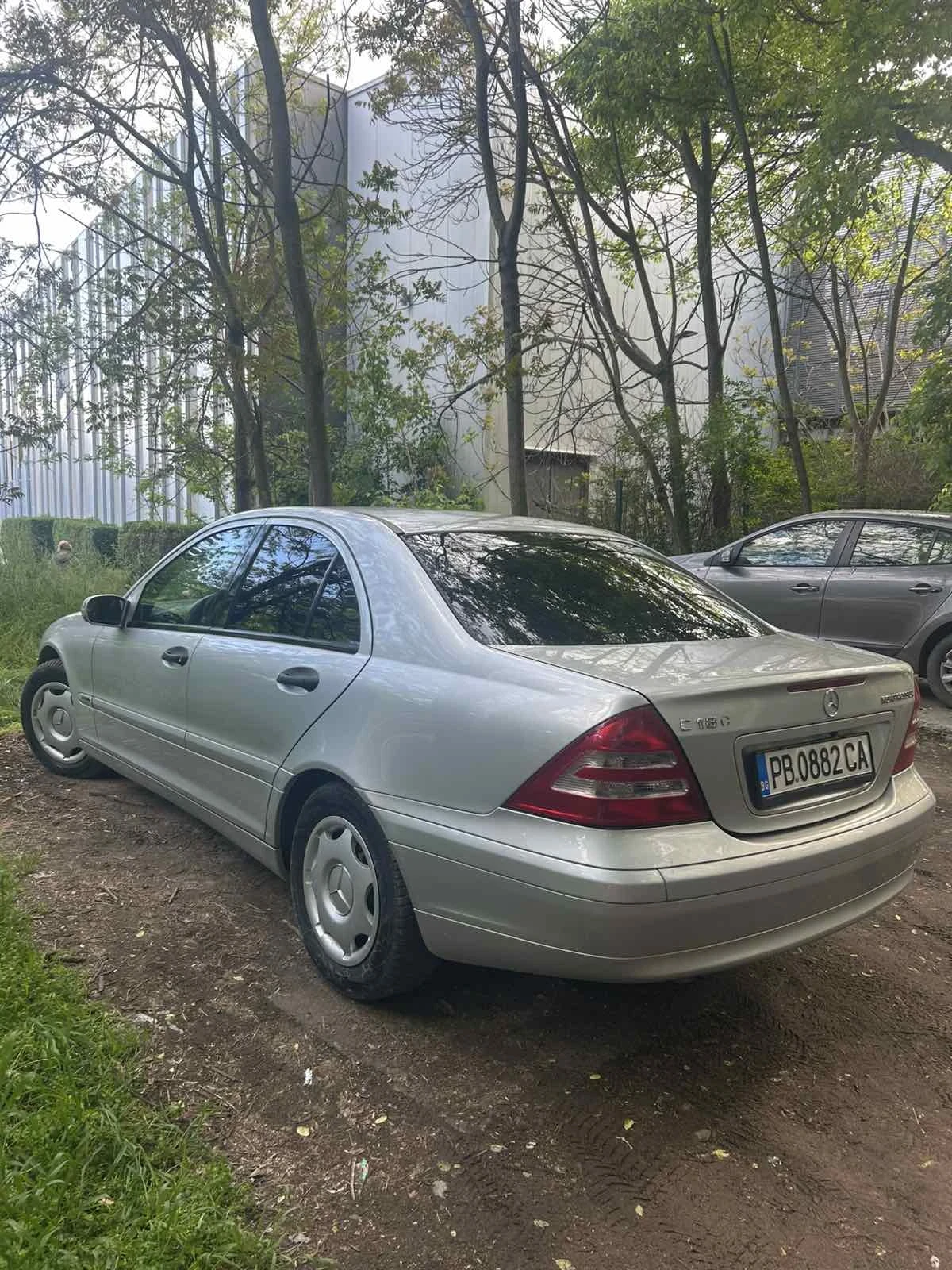Mercedes-Benz C 180 Kompressor, снимка 3 - Автомобили и джипове - 54392500