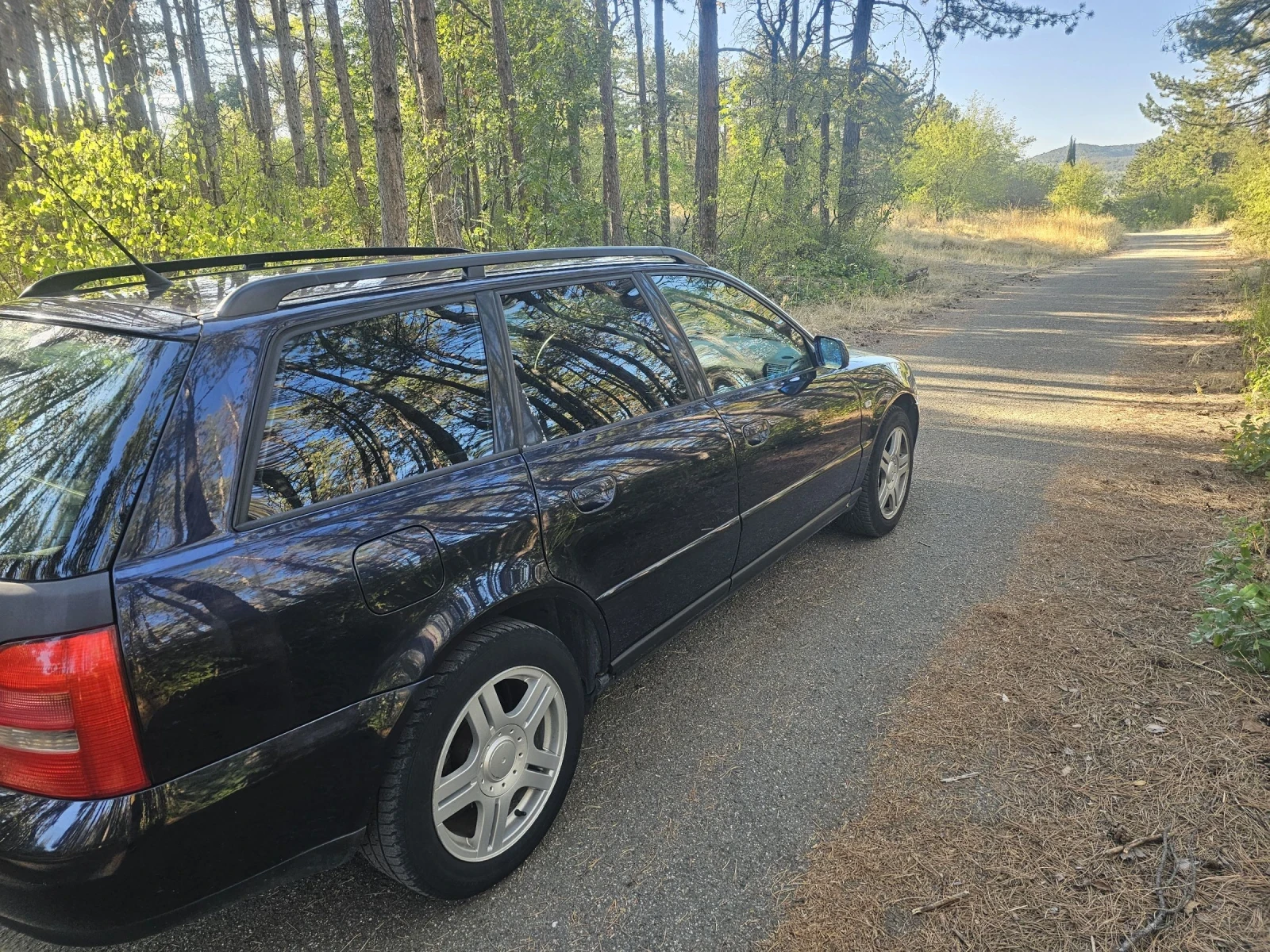 Audi A4 1.9 TDI, снимка 3 - Автомобили и джипове - 54608416