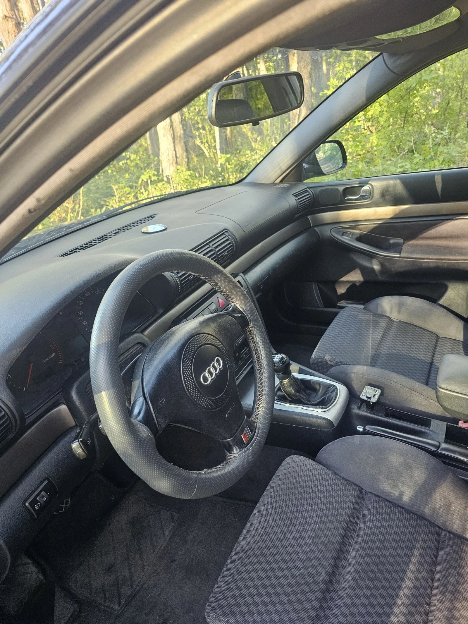 Audi A4 1.9 TDI, снимка 4 - Автомобили и джипове - 54608416