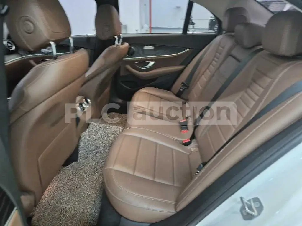 Mercedes-Benz E 220 d 4MATIC| КАМЕРА| HEADS UP| ШИБЕДАХ| ВКЛ.ТЕХНОТЕСТ, снимка 11 - Автомобили и джипове - 54751617