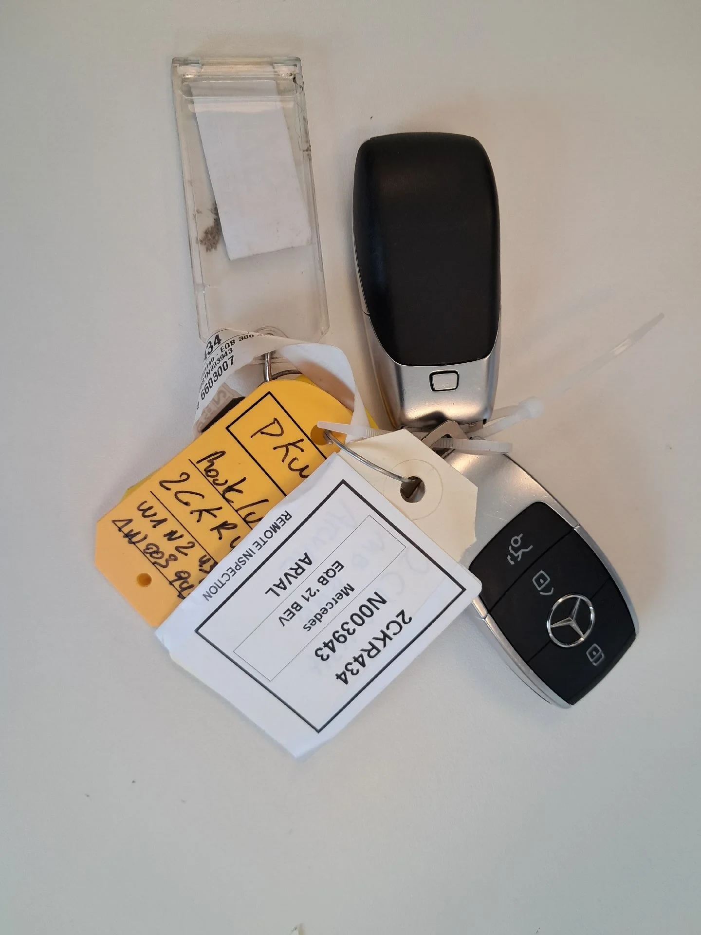 Mercedes-Benz EQB 300 4MATIC AMG Line 5d | Mobile.bg � ����������� 15