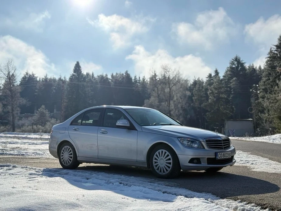 Mercedes-Benz 220, снимка 2 - Автомобили и джипове - 55225467