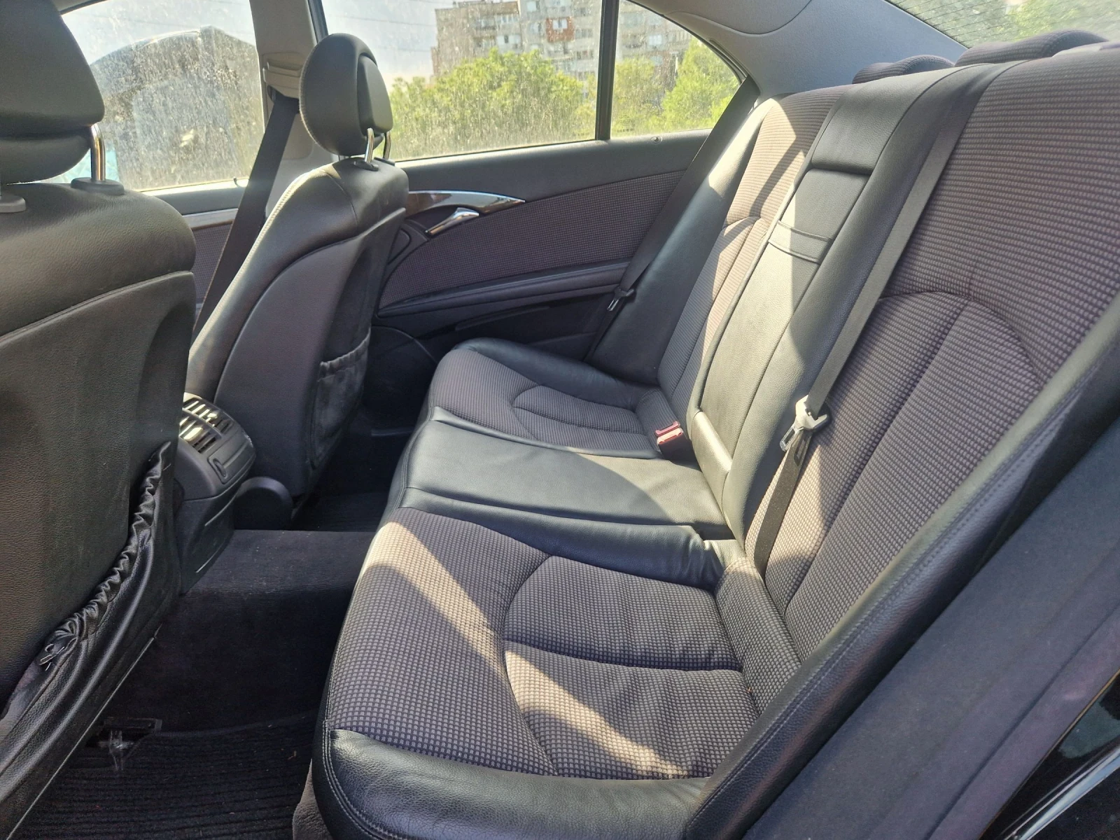 Mercedes-Benz E 220 2.2cdi klimatron , снимка 2 - Автомобили и джипове - 55431859