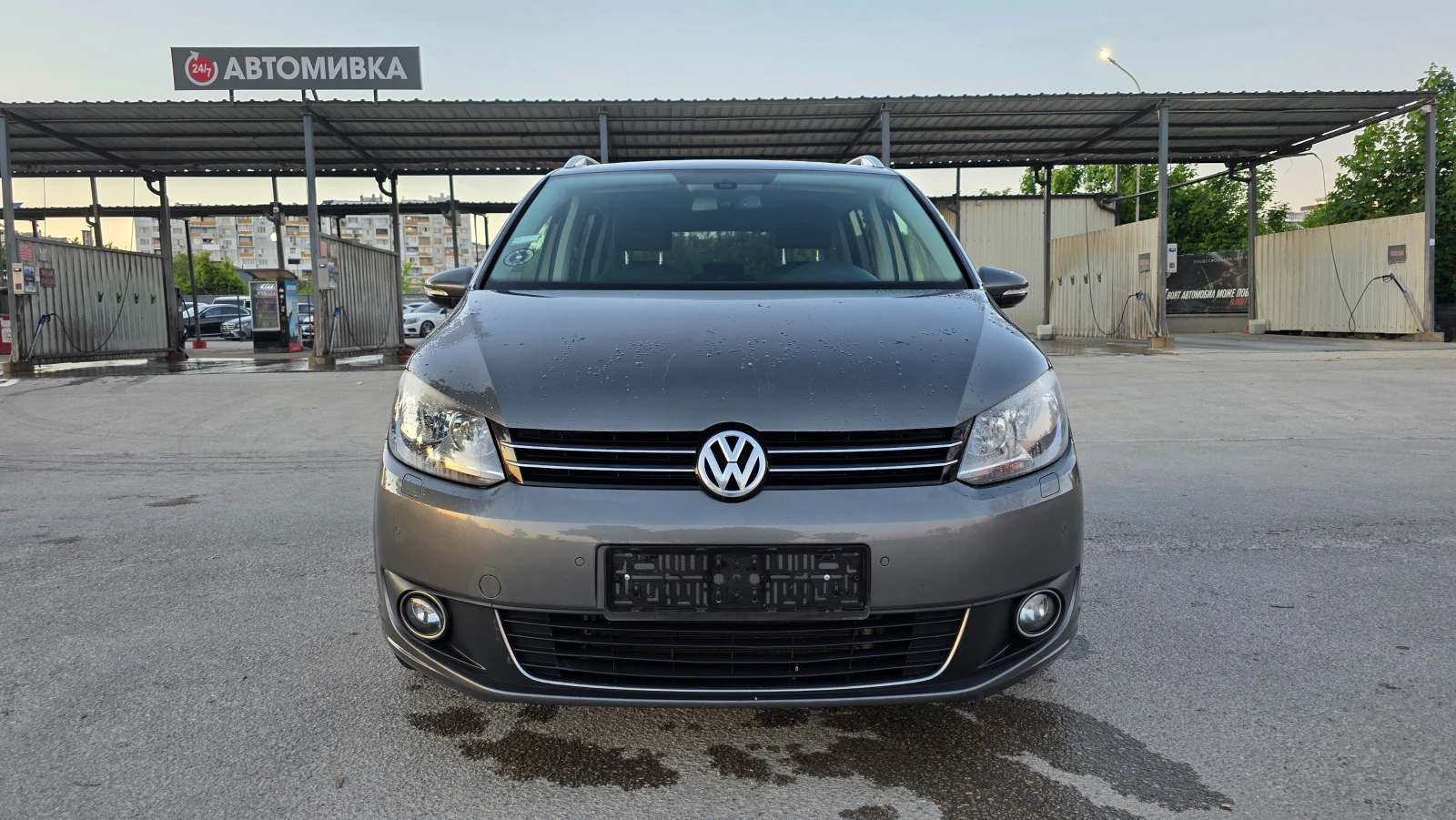 VW Touran АВТОМАТ/R-LINE/7m, снимка 2 - Автомобили и джипове - 55579585