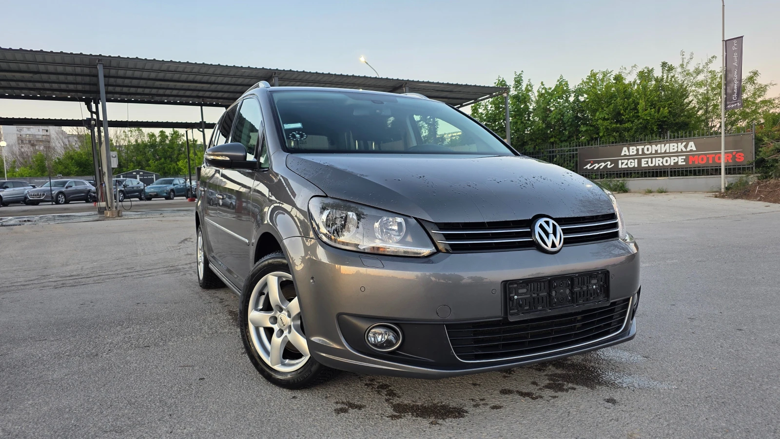 VW Touran АВТОМАТ/R-LINE/7m, снимка 3 - Автомобили и джипове - 55579585