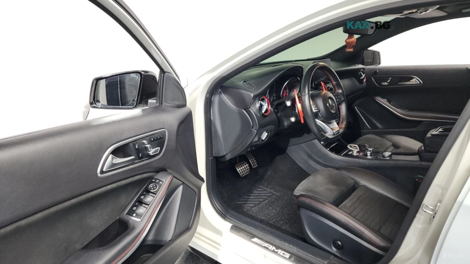 Mercedes-Benz A45 AMG 4MATIC* ПОДГРЕВ* ПАНО* КАМЕРА* АВТОКРЕДИТ, снимка 8 - Автомобили и джипове - 55696372