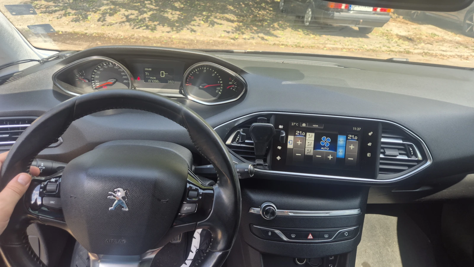 Peugeot 308 1, 6 HDI 92ps, снимка 12 - Автомобили и джипове - 55799774