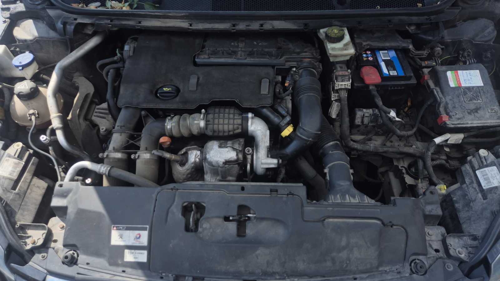 Peugeot 308 1, 6 HDI 92ps, снимка 10 - Автомобили и джипове - 55799774