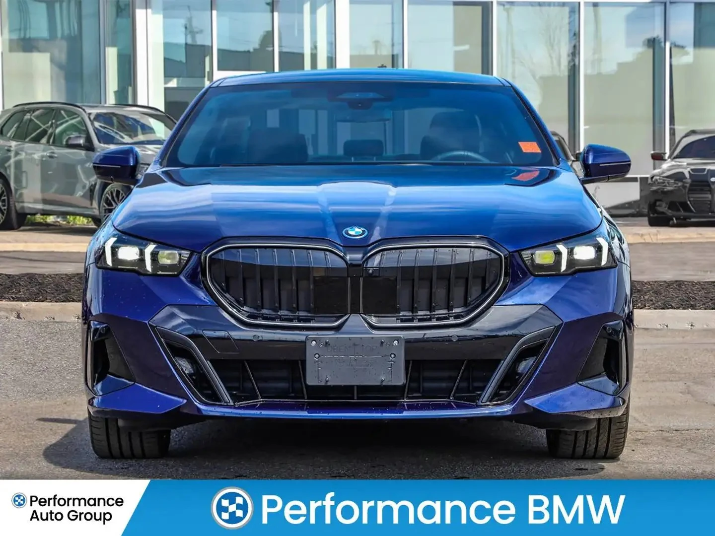 BMW 550 e M Sport Premium ЦЕНА ДО БЪЛГАРИЯ АВТОКРЕДИТ, снимка 6 - Автомобили и джипове - 55886604