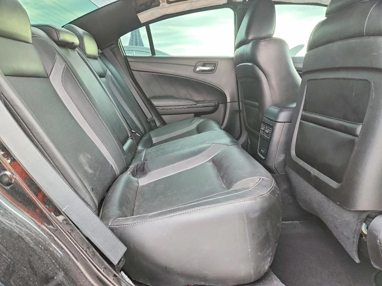 Dodge Charger, снимка 10 - Автомобили и джипове - 56689552