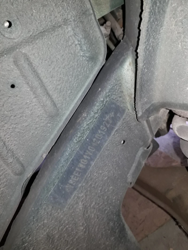 Suzuki Vitara 1, 6 16 v, снимка 11 - Автомобили и джипове - 51785039