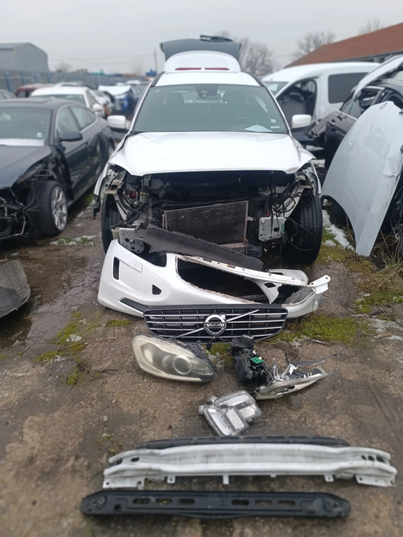 Volvo XC60 2.4, снимка 5 - Автомобили и джипове - 53208325