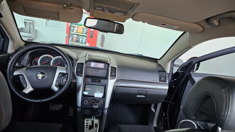 Chevrolet Captiva, снимка 11 - Автомобили и джипове - 53488315