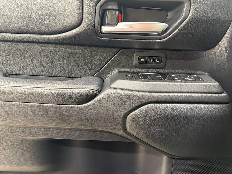 Toyota Land cruiser PREMIUM 4WD* От тойота!, снимка 9 - Автомобили и джипове - 55750117