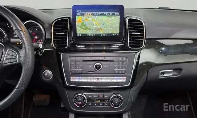 Mercedes-Benz GLE 350 D * AMG * ОБДУХВАНЕ * КАМЕРА * ДВОЙНА ПАНОРАМА * , снимка 7 - Автомобили и джипове - 56075898