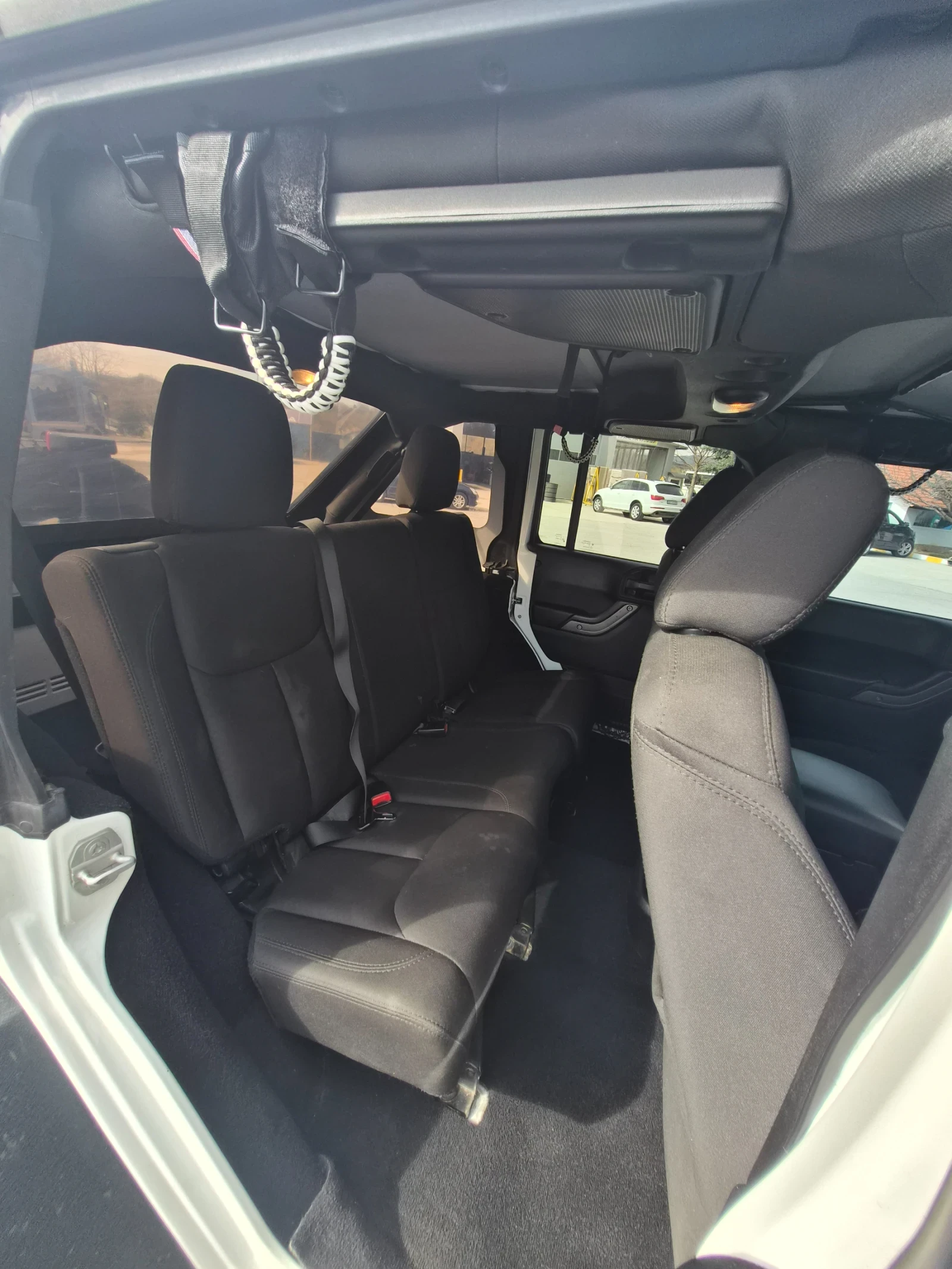 Jeep Wrangler, снимка 17 - Автомобили и джипове - 54037159