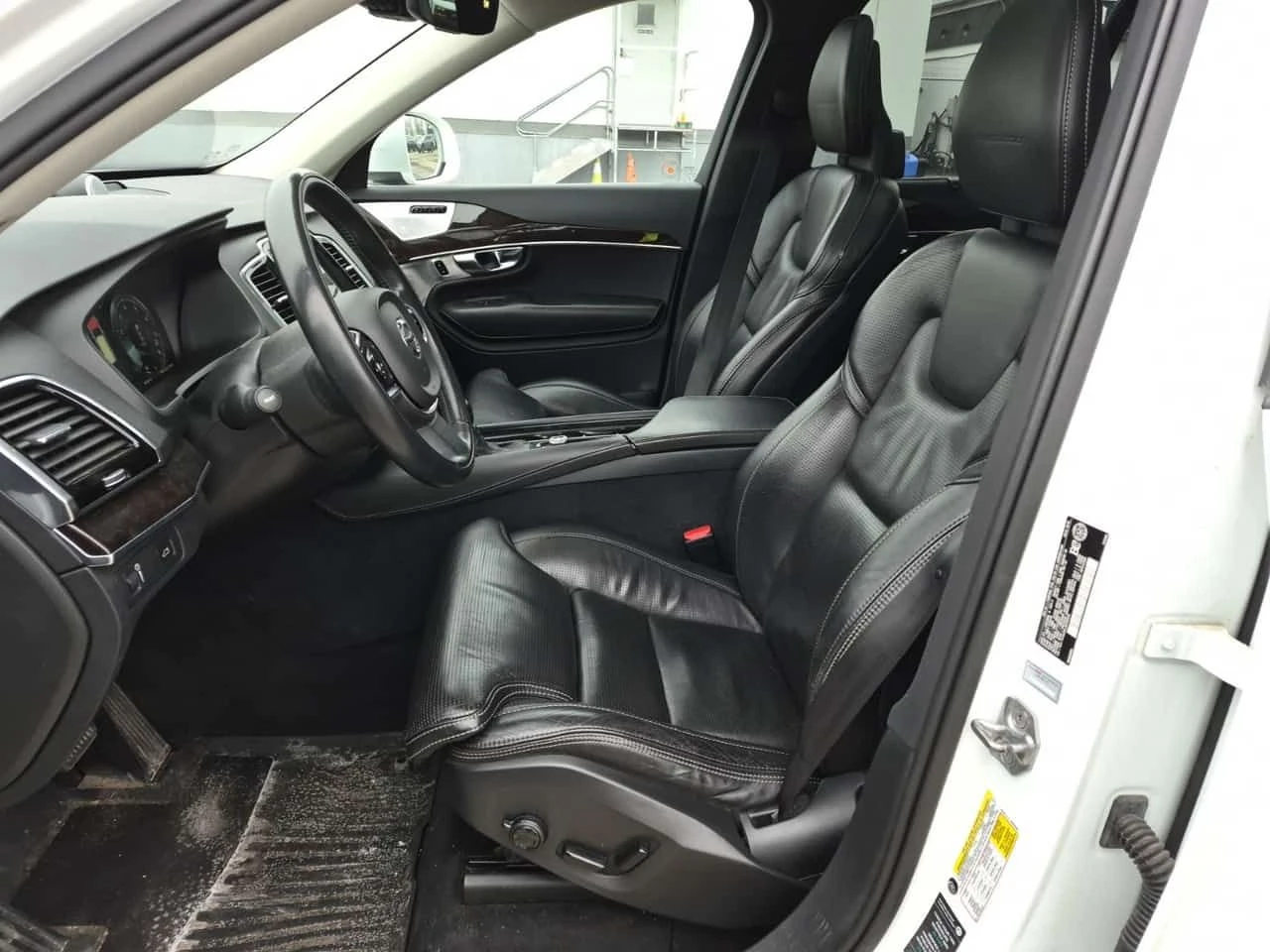 Volvo Xc90 * ПАНОРАМА* ПОДГРЕВ* ГЛАВНО ПРЕДСТАВИТЕЛСТВО* , снимка 6 - Автомобили и джипове - 54084665