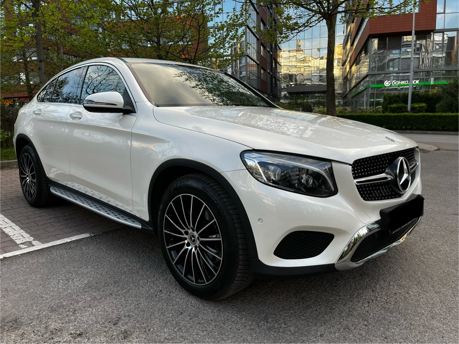 Mercedes-Benz GLC 220 COUPE, снимка 2 - Автомобили и джипове - 54959204