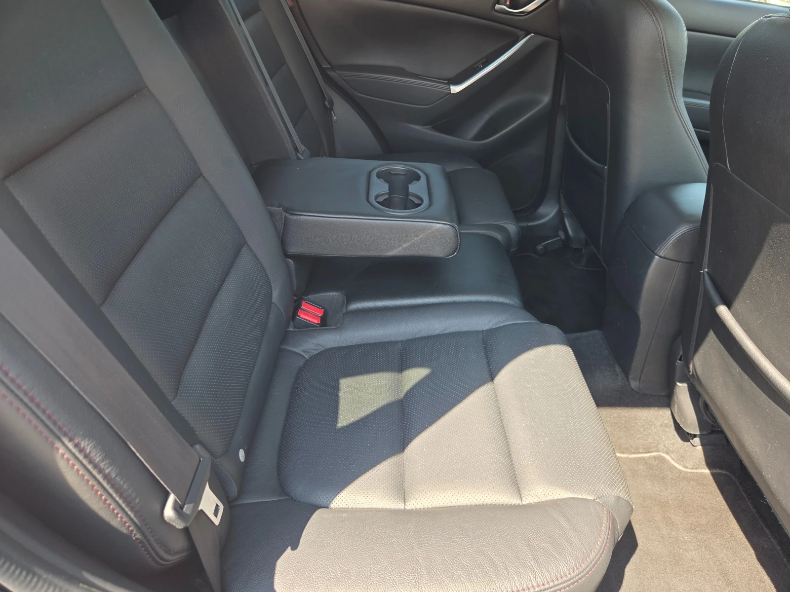 Mazda CX-5 2.5 192 PS Skyactiv Revolution AWD ШВЕЙЦАРИЯ, снимка 10 - Автомобили и джипове - 55298311