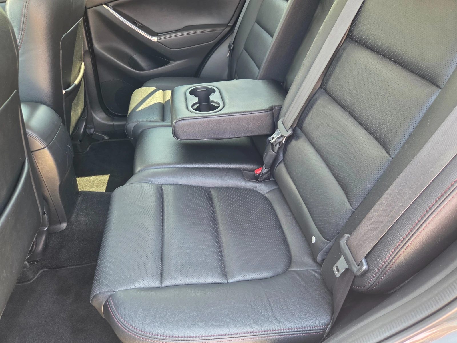 Mazda CX-5 2.5 192 PS Skyactiv Revolution AWD ШВЕЙЦАРИЯ, снимка 9 - Автомобили и джипове - 55298311