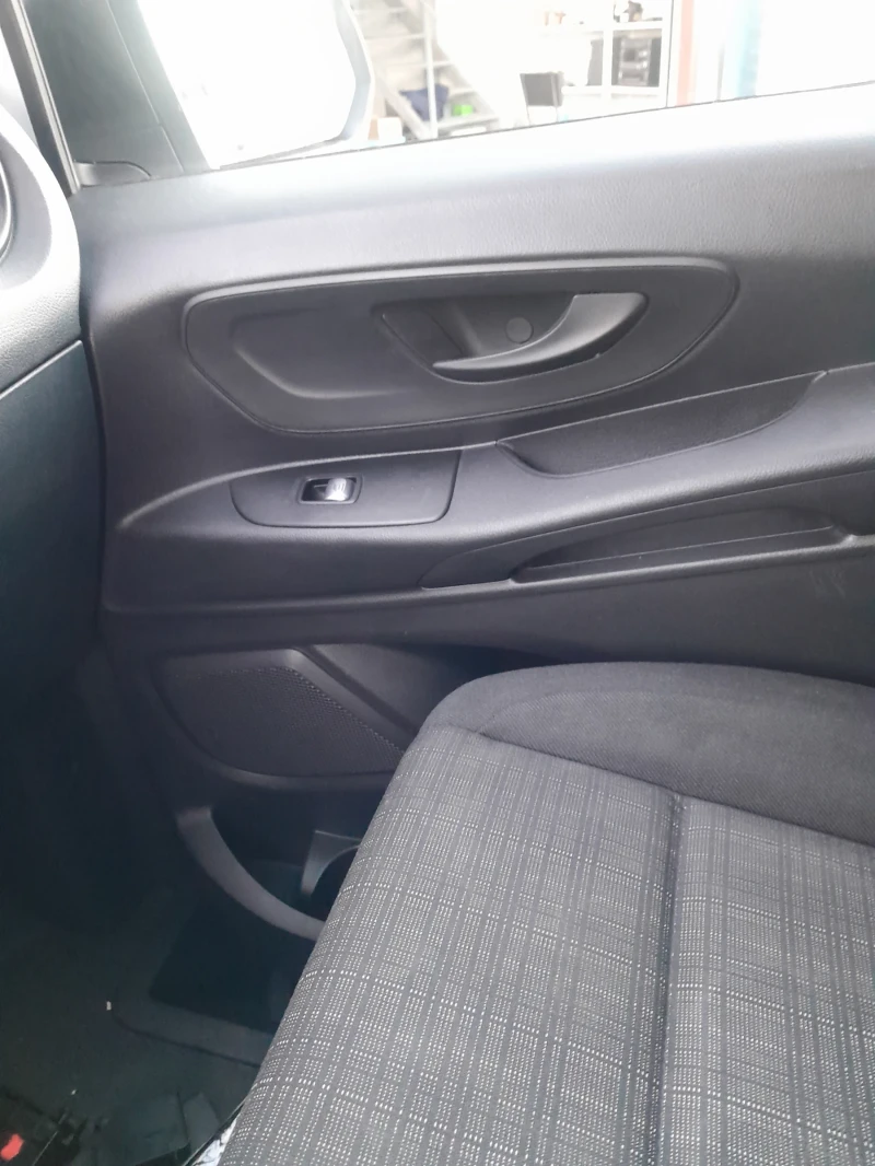 Mercedes-Benz Vito Vito, снимка 12 - Бусове и автобуси - 52424816