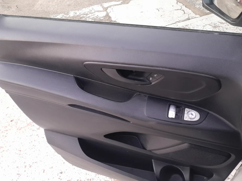 Mercedes-Benz Vito Vito, снимка 10 - Бусове и автобуси - 52424816