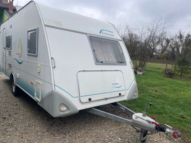 Каравана Knaus Eifeland, снимка 2 - Каравани и кемпери - 52561777