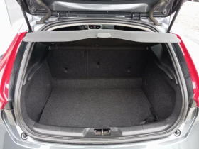Volvo V40 ЛИЗИНГ , снимка 14
