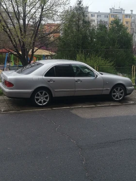 Mercedes-Benz E 220 | Mobile.bg    5