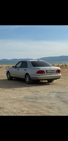 Обява за продажба на Mercedes-Benz E 220 ~5 400 лв. - изображение 1 | Auto.bg Обява за продажба на Mercedes-Benz E 220 ~5 400 лв. - изображение 1