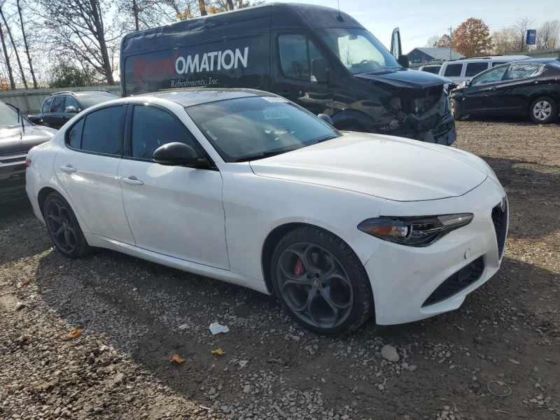 Alfa Romeo Giulia, снимка 4 - Автомобили и джипове - 48719541