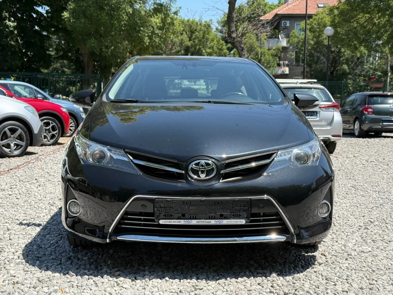 Toyota Auris 2.0D-4D Sol ОТЛИЧЧНО СЪСТОЯНИЕ! - EURO5b, снимка 2 - Автомобили и джипове - 50792605