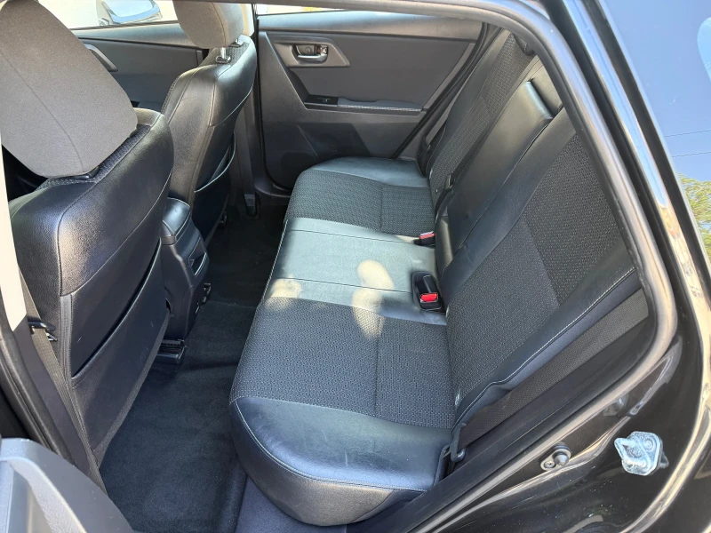 Toyota Auris 2.0D-4D Sol ОТЛИЧЧНО СЪСТОЯНИЕ! - EURO5b, снимка 9 - Автомобили и джипове - 50792605