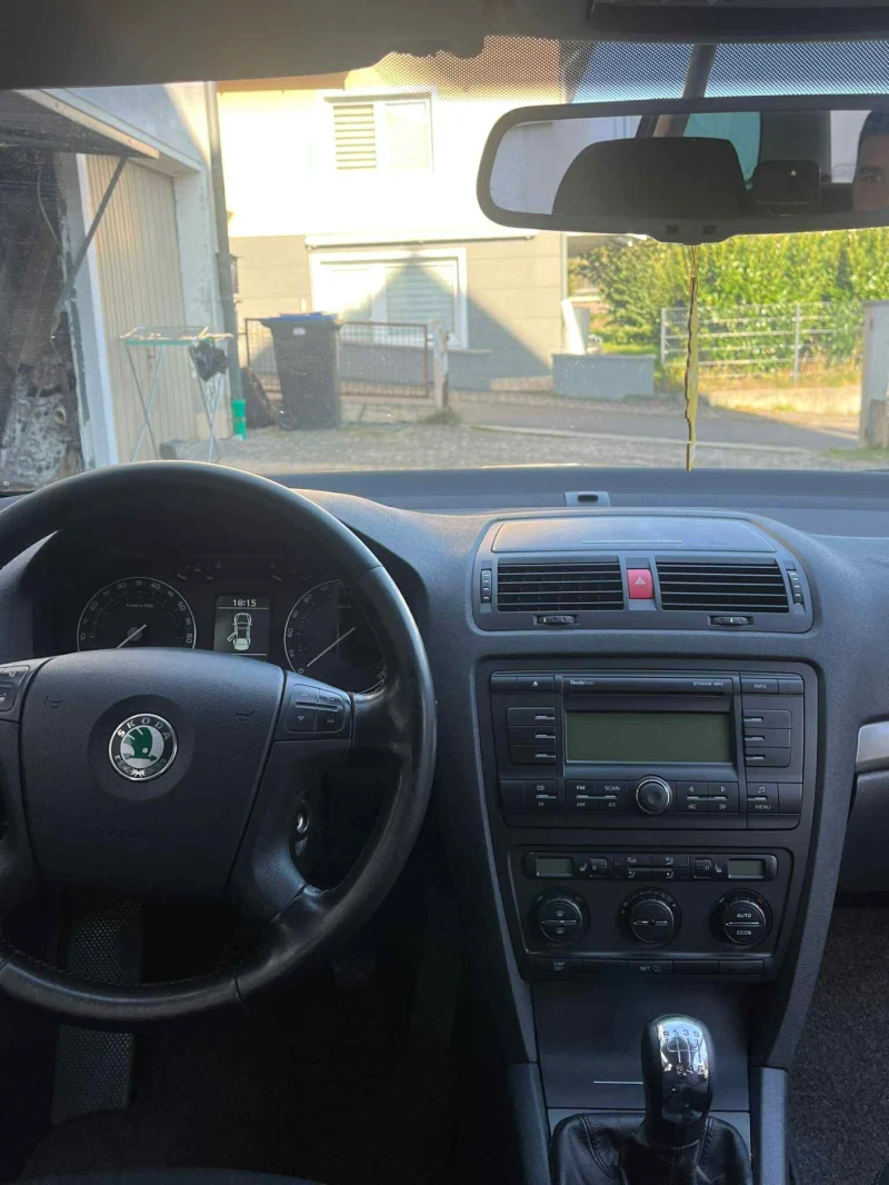 Skoda Octavia, снимка 7 - Автомобили и джипове - 52057683