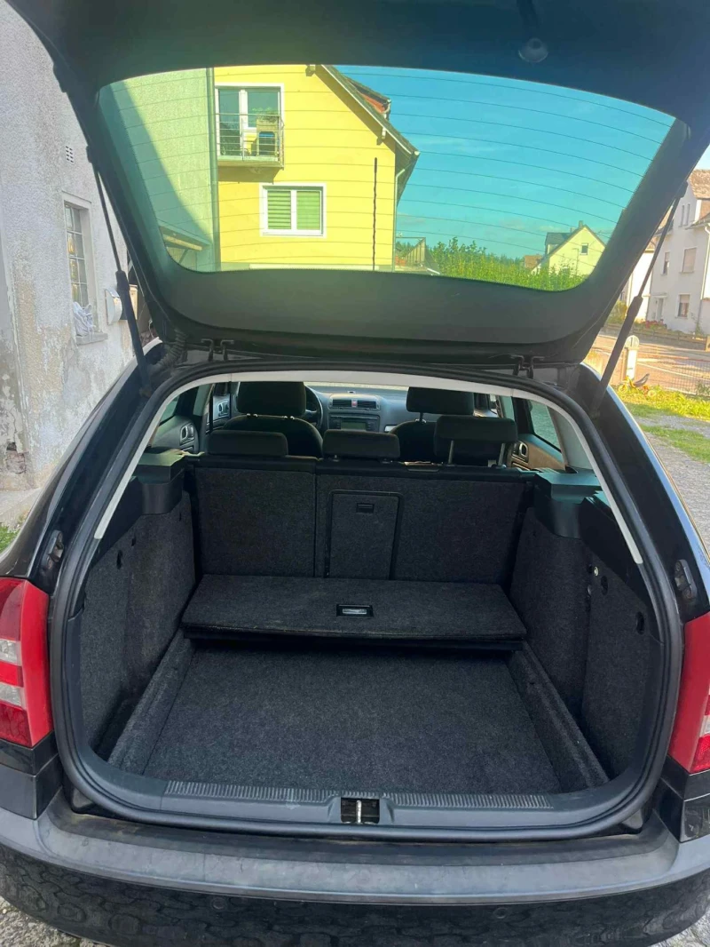 Skoda Octavia, снимка 12 - Автомобили и джипове - 52057683