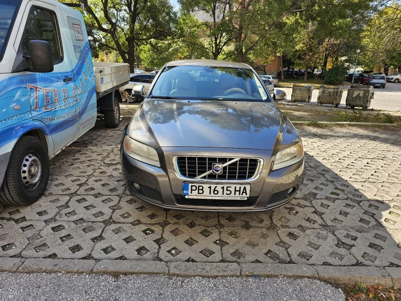 Volvo V70, снимка 4 - Автомобили и джипове - 52106413