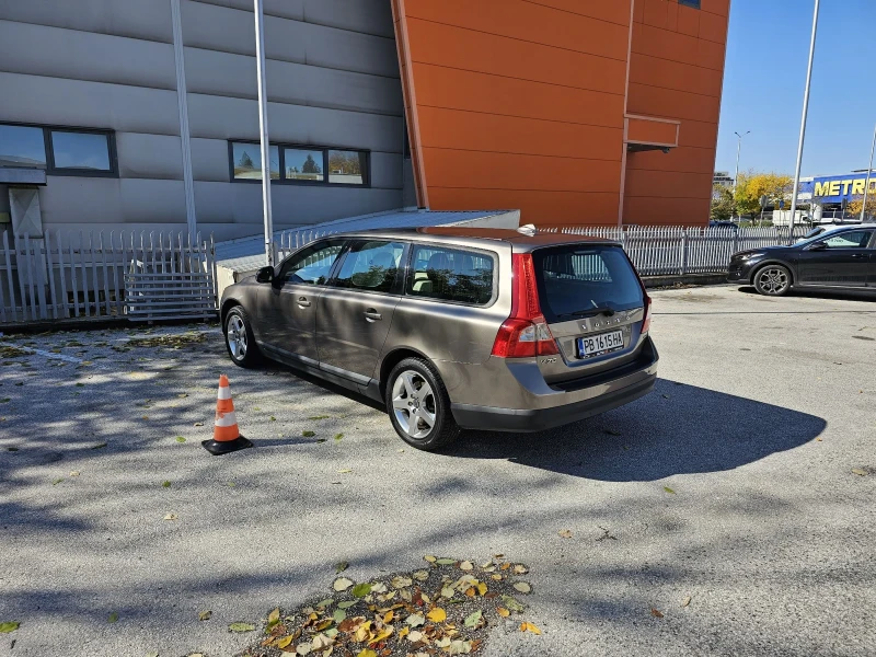 Volvo V70, снимка 3 - Автомобили и джипове - 52106413
